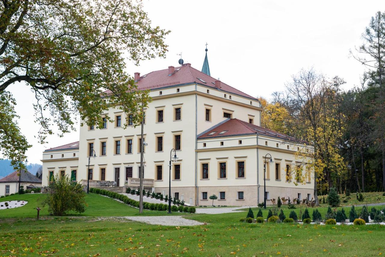 Palac Lubiechowa-Jelenia Gora- Riesengebirge Exterior photo