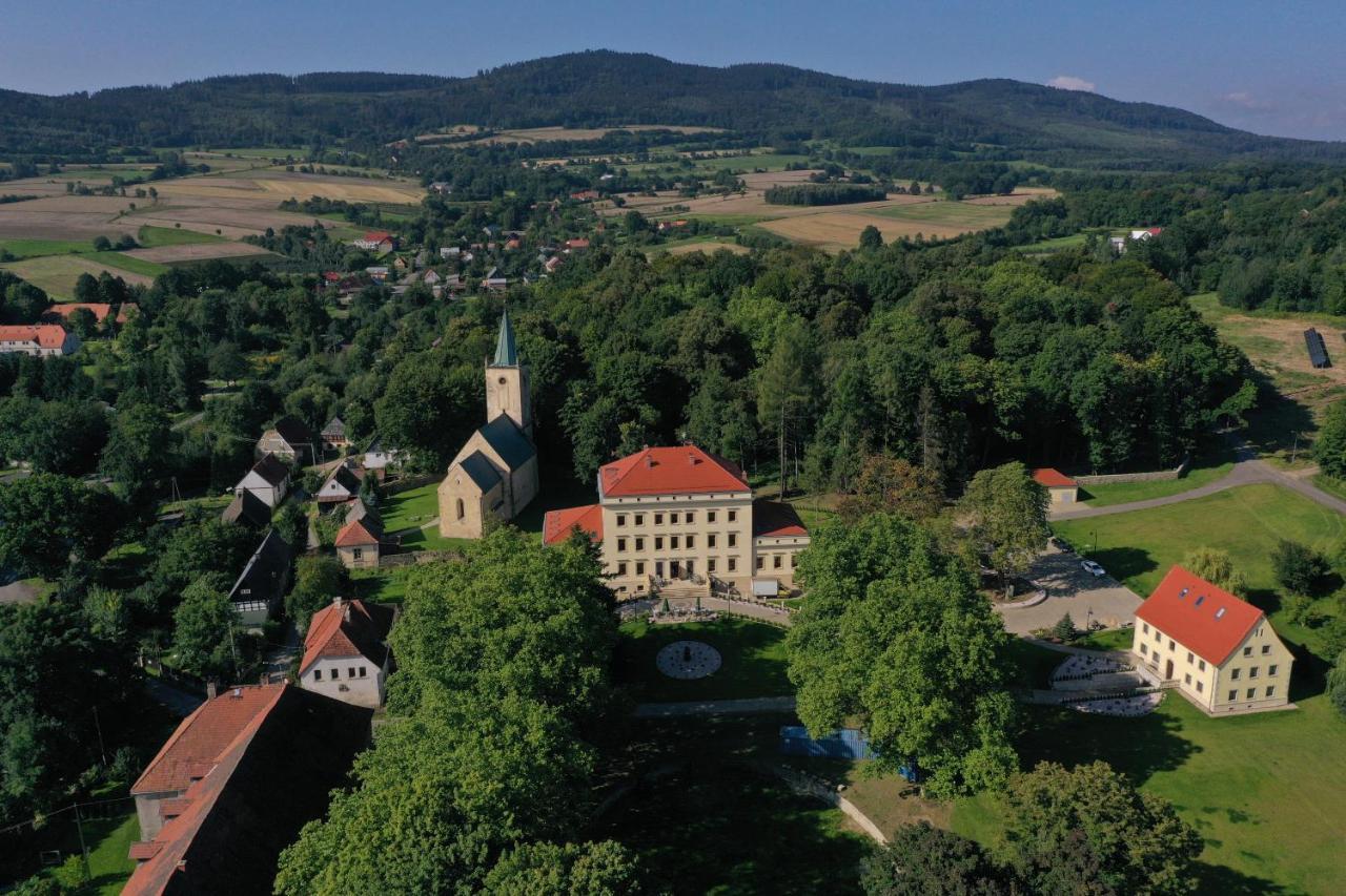 Palac Lubiechowa-Jelenia Gora- Riesengebirge Exterior photo